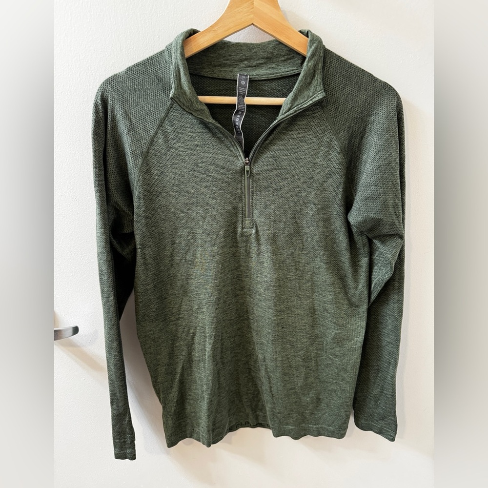 Lululemon half zip athletic top